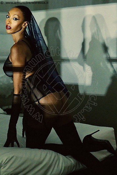 Foto Annunci Trans Napoli Naomi Closed